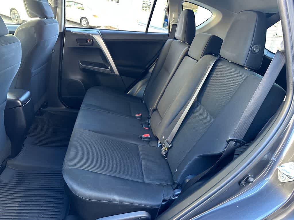 Thumbnail: 2016 Toyota RAV4 - 14