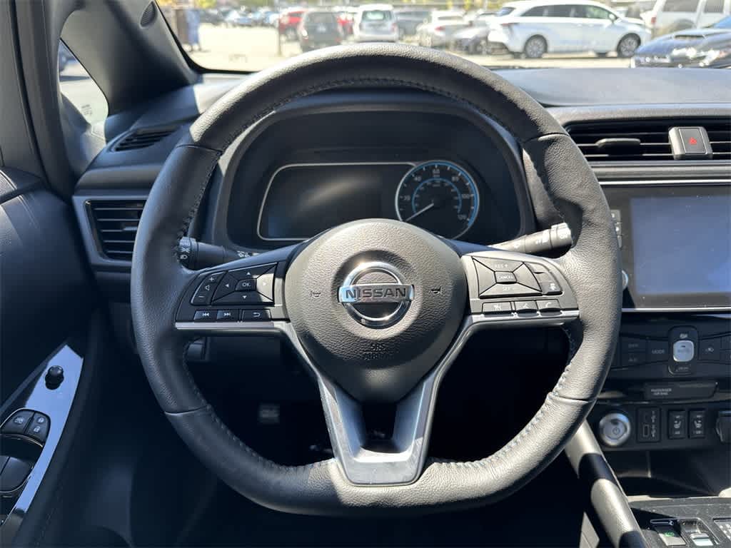 Thumbnail: 2022 Nissan Leaf - 15