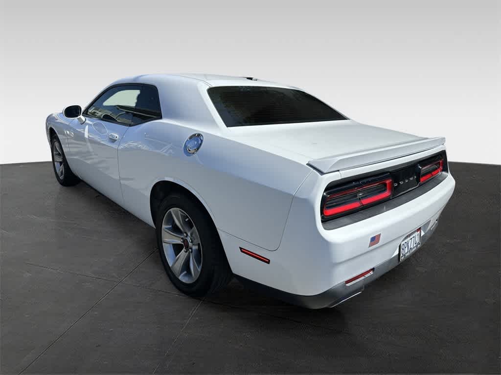 2017 Dodge Challenger SXT 4