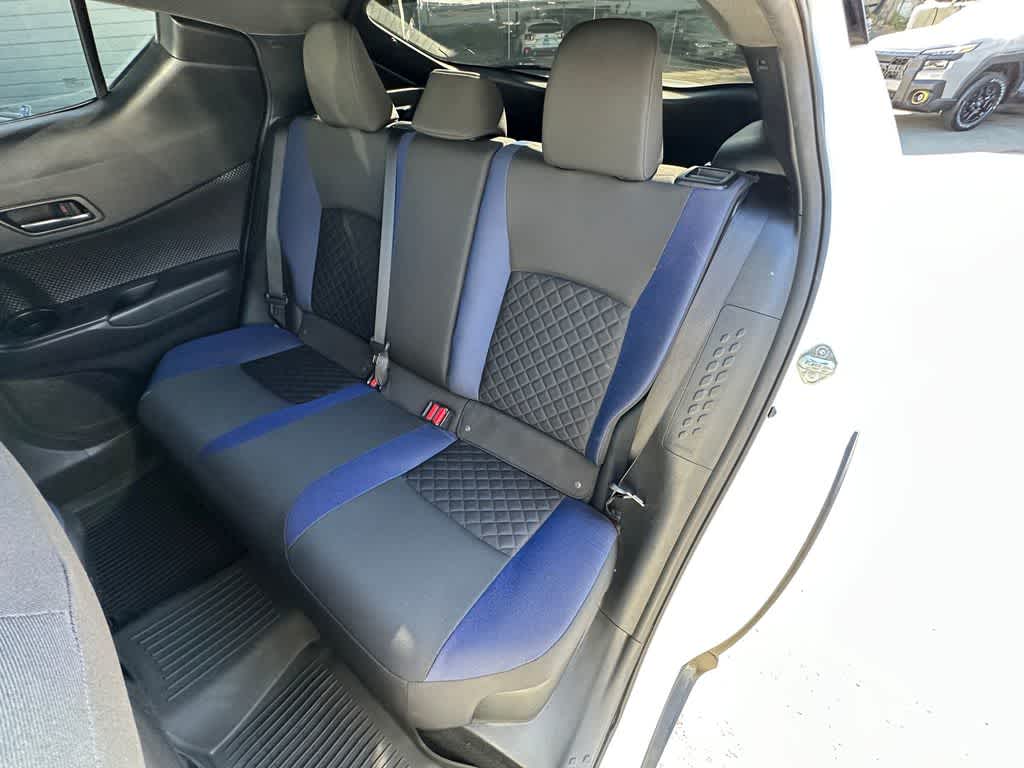 Thumbnail: 2022 Toyota C-HR - 11