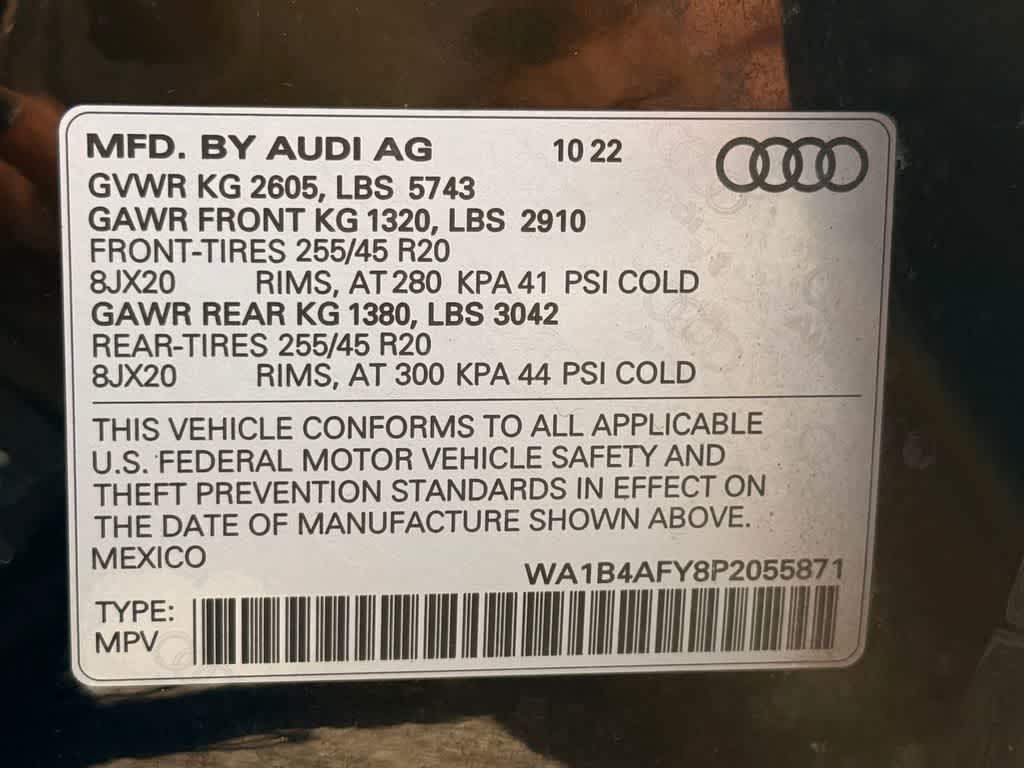 Thumbnail: 2023 Audi SQ5 - 22