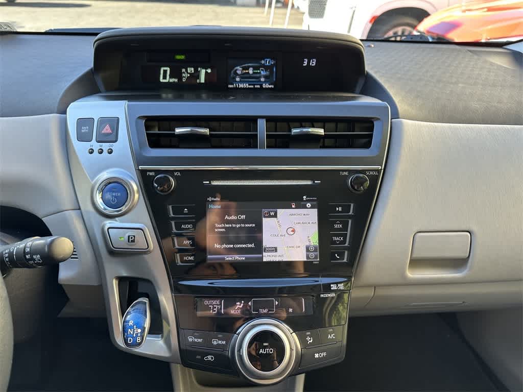 Thumbnail: 2015 Toyota Prius v - 16