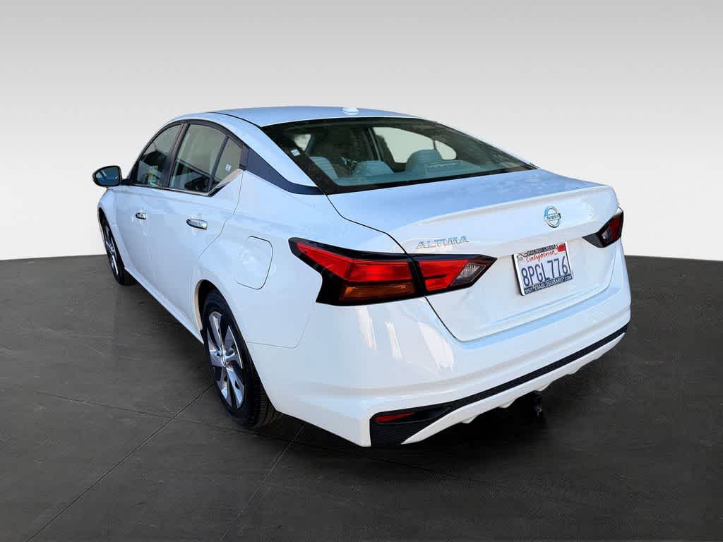 Thumbnail: 2020 Nissan Altima - 4