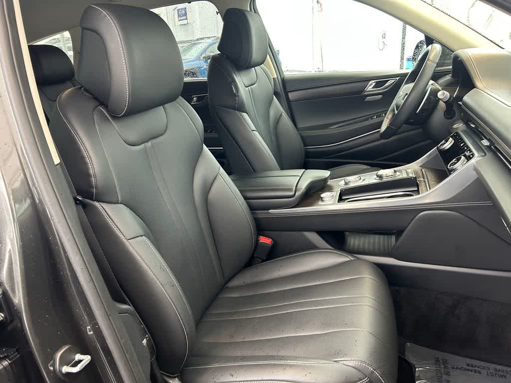 Thumbnail: 2024 Genesis GV80 - 14