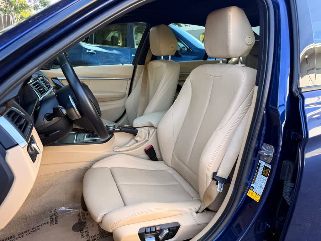 Thumbnail: 2016 BMW 3 Series - 11