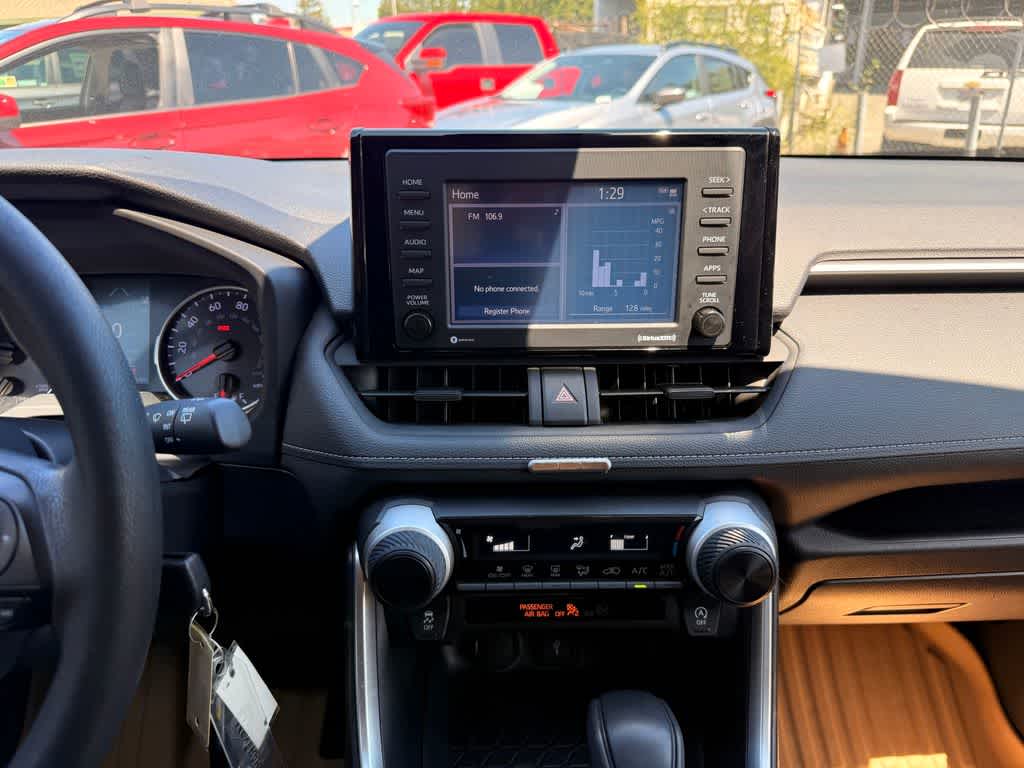 Thumbnail: 2020 Toyota RAV4 - 16