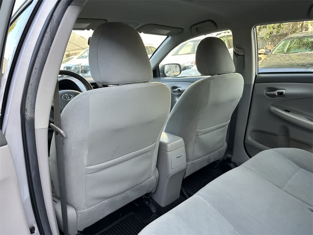 Thumbnail: 2010 Toyota Corolla - 12