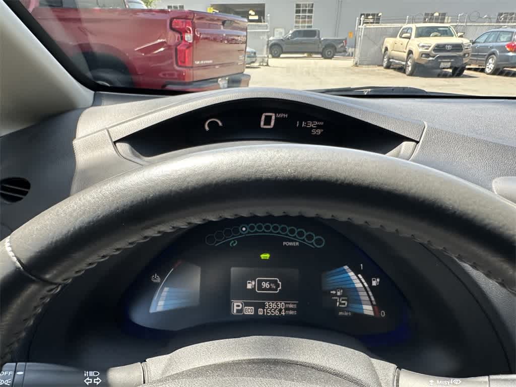 Thumbnail: 2017 Nissan Leaf - 18