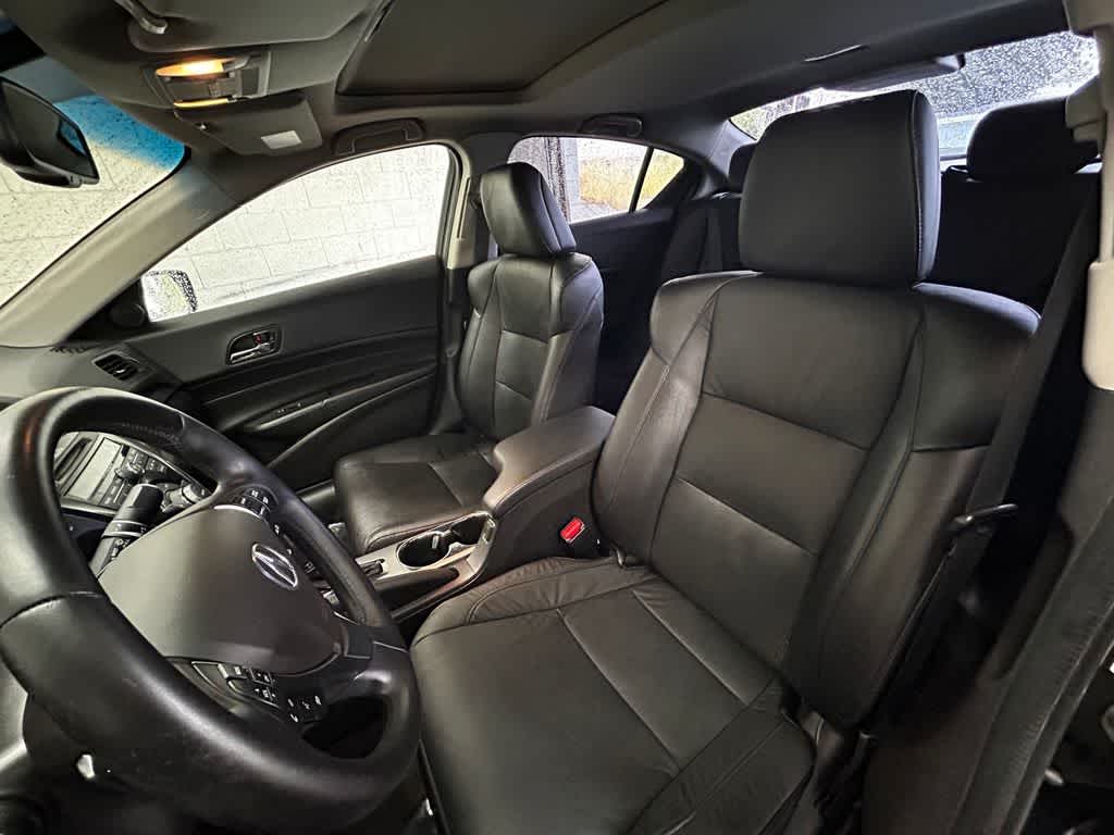 Thumbnail: 2015 Acura ILX - 10