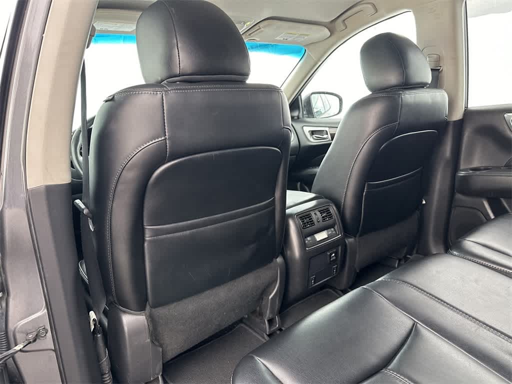 2015 Nissan Pathfinder SL 12