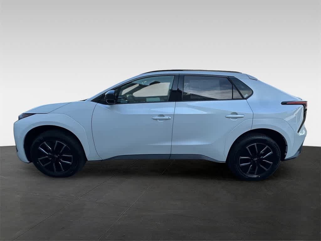 Thumbnail: 2026 Subaru Solterra - 3