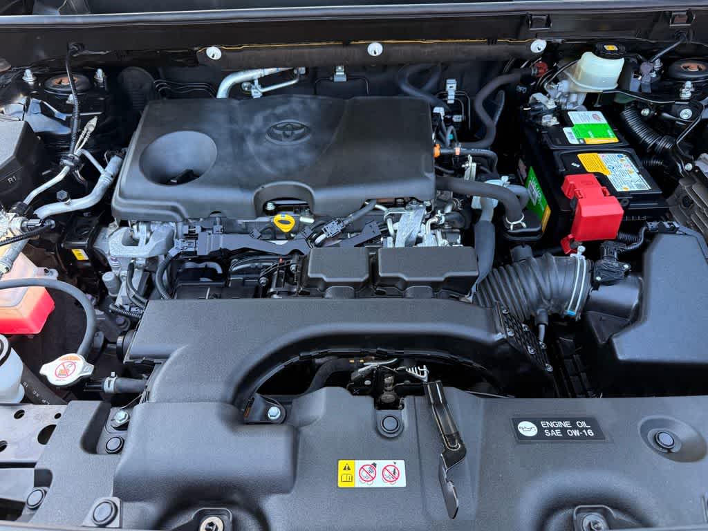 Thumbnail: 2020 Toyota RAV4 - 9