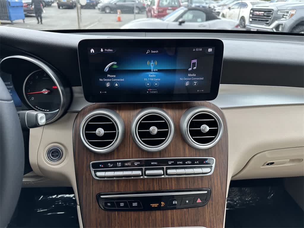 Thumbnail: 2022 Mercedes-Benz GLC - 17