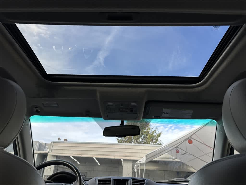 Thumbnail: 2012 Toyota Highlander - 9