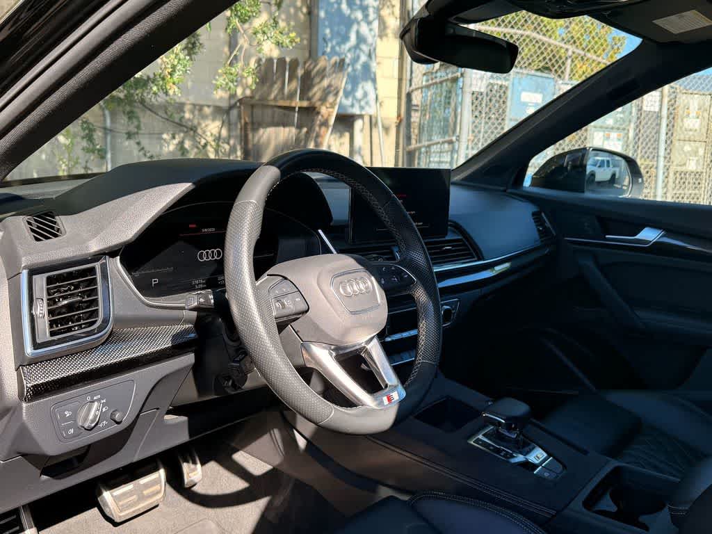 Thumbnail: 2023 Audi SQ5 - 2