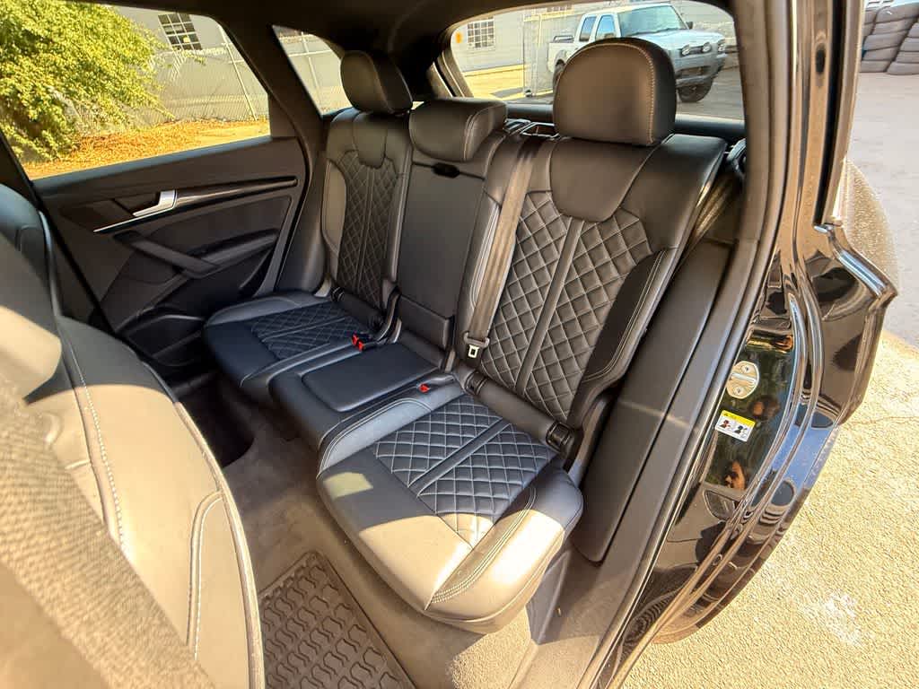 Thumbnail: 2023 Audi SQ5 - 14
