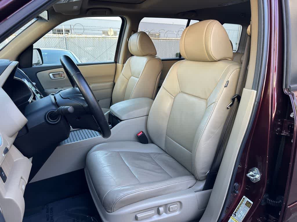 Thumbnail: 2011 Honda Pilot - 11