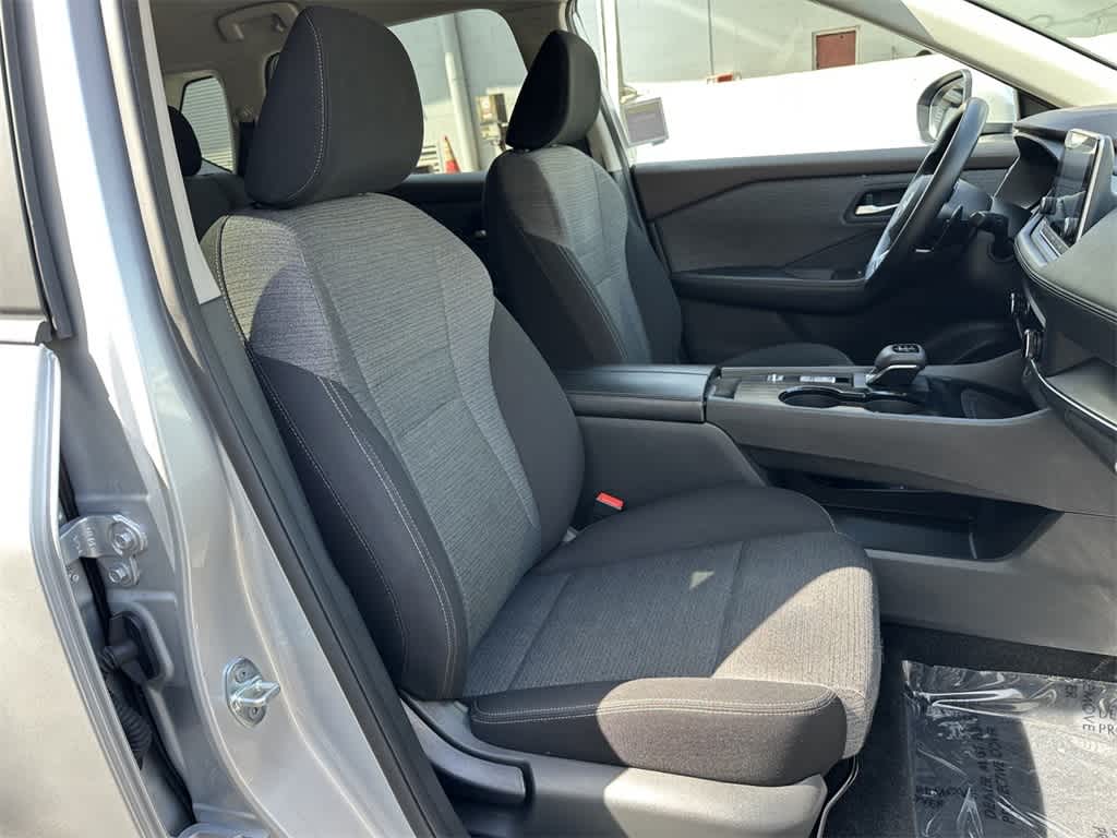 2023 Nissan Rogue SV 14