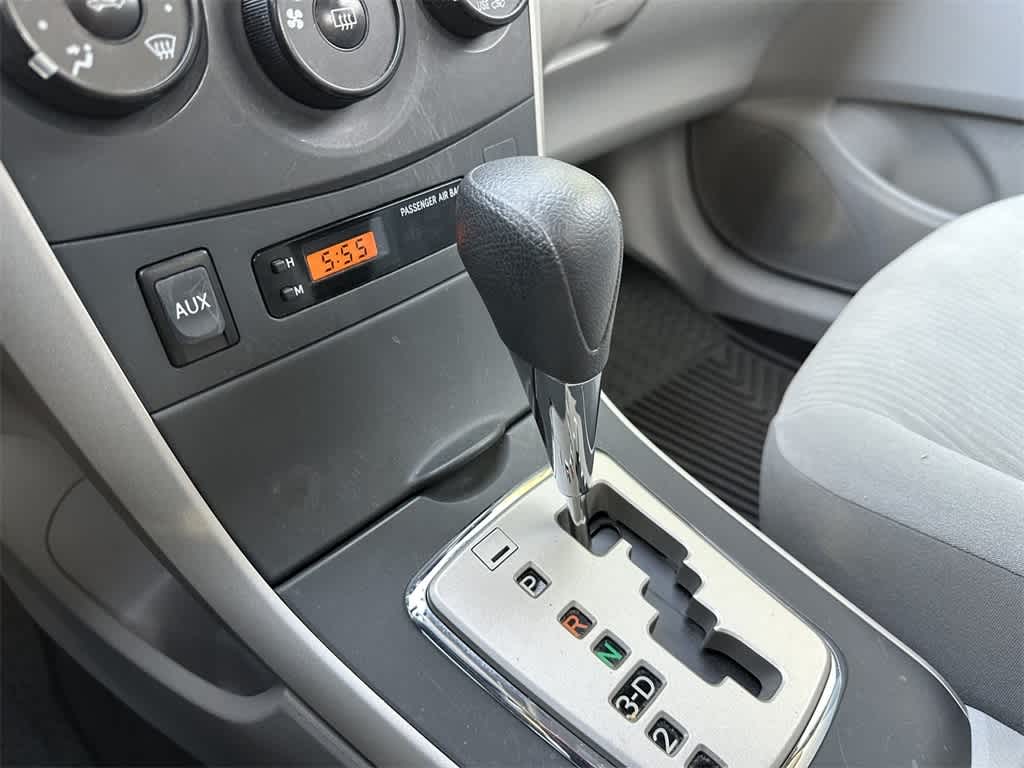 Thumbnail: 2010 Toyota Corolla - 17