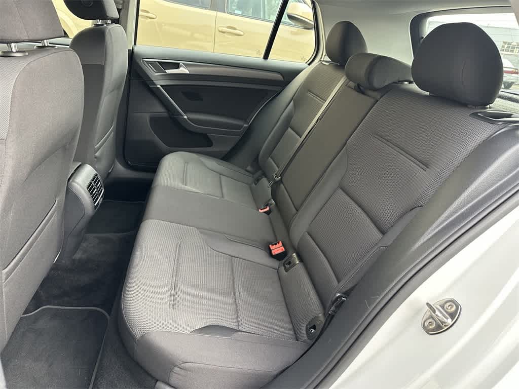 Thumbnail: 2019 Volkswagen e-Golf - 13