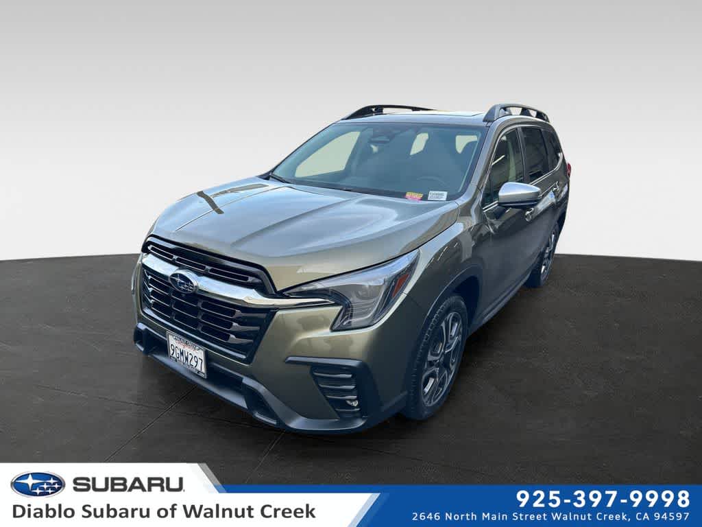 2023 Subaru Ascent Limited 7 Passenger's photo