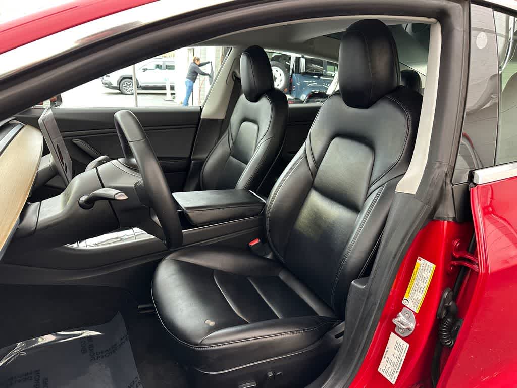 Thumbnail: 2019 Tesla Model 3 - 11