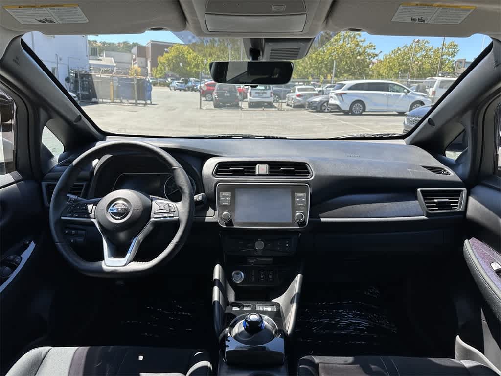 Thumbnail: 2022 Nissan Leaf - 10