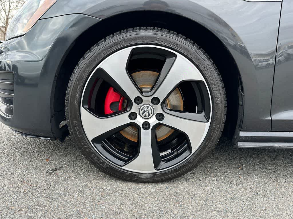 Thumbnail: 2017 Volkswagen Golf - 8