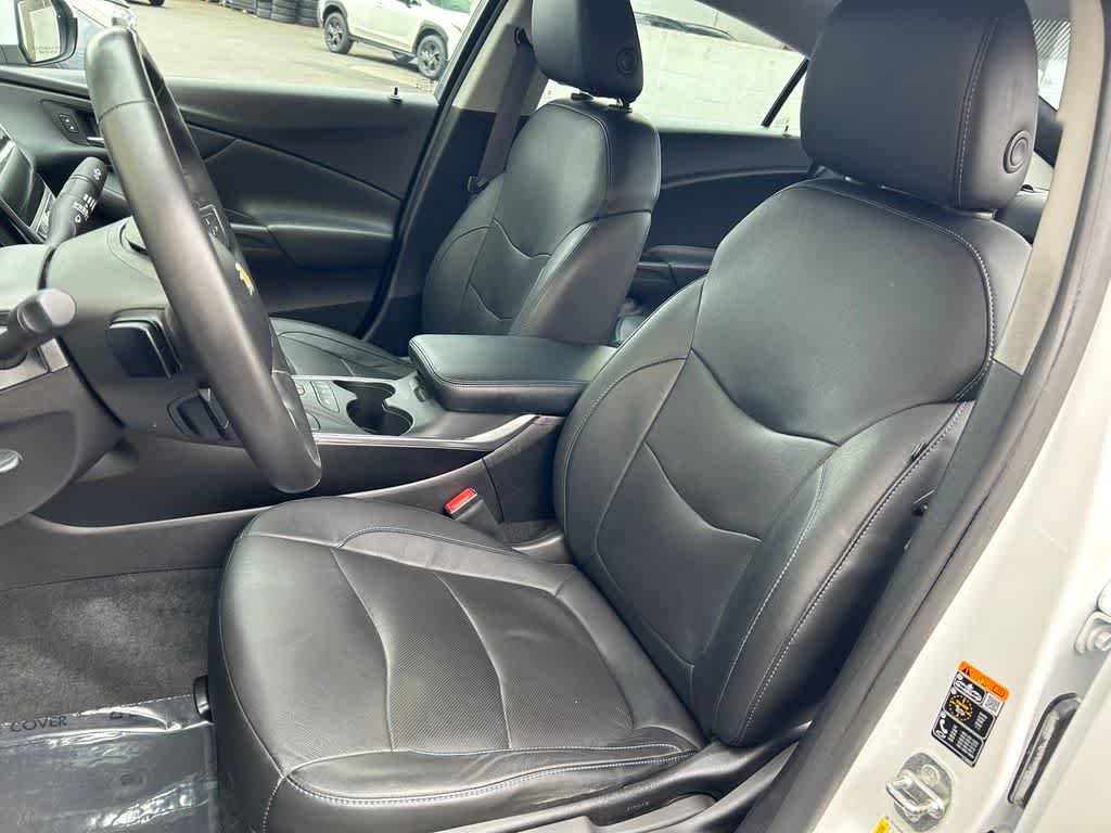 Thumbnail: 2017 Chevrolet Volt - 11