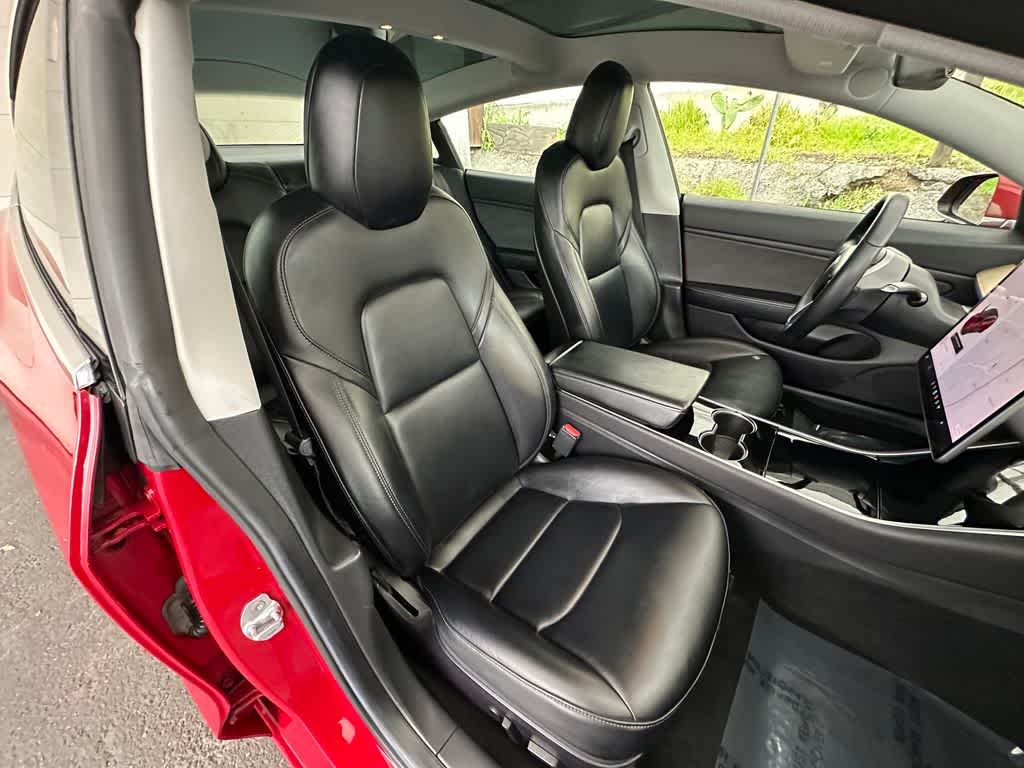 Thumbnail: 2019 Tesla Model 3 - 15