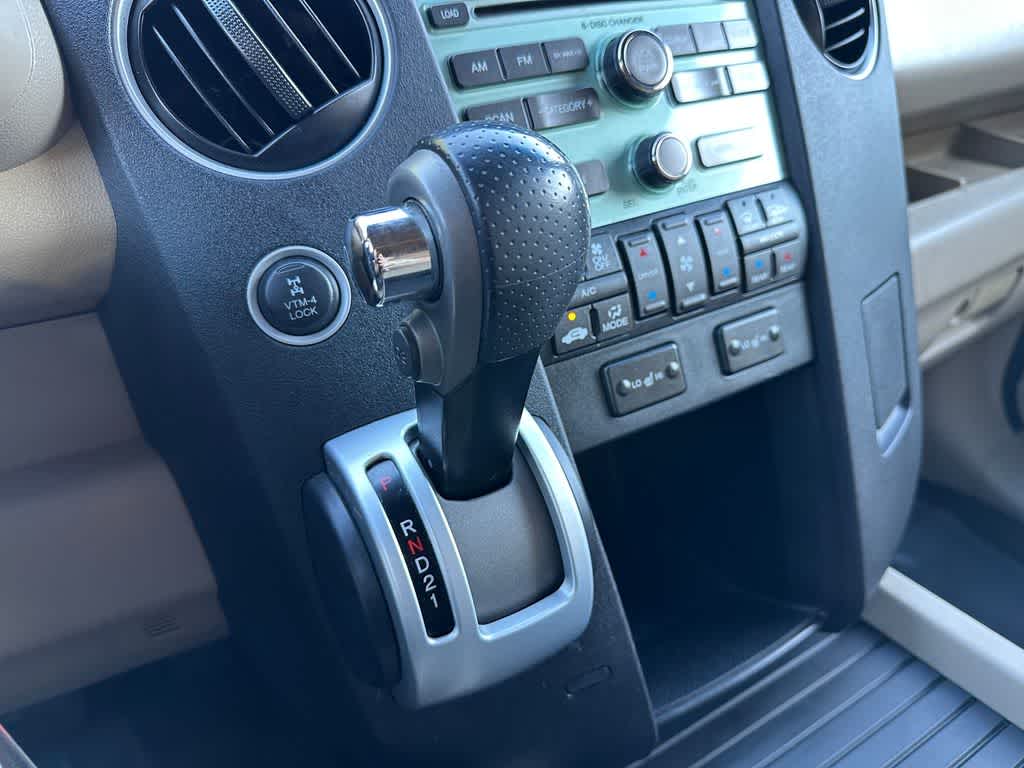 Thumbnail: 2011 Honda Pilot - 18