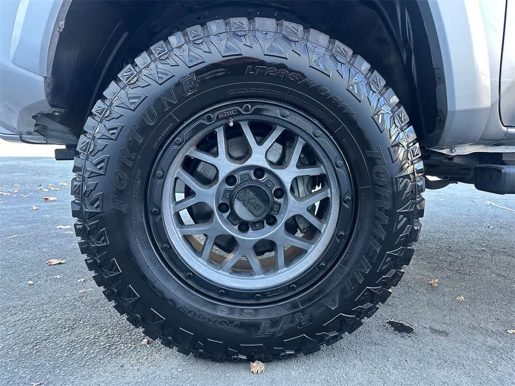 Thumbnail: 2018 Toyota Tacoma - 7