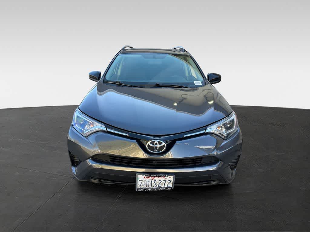 Thumbnail: 2016 Toyota RAV4 - 8