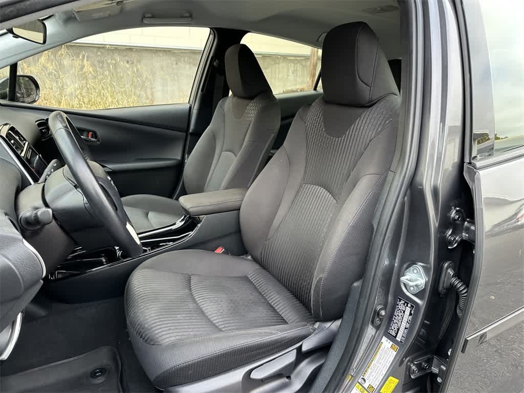 Thumbnail: 2019 Toyota Prius Prime - 11