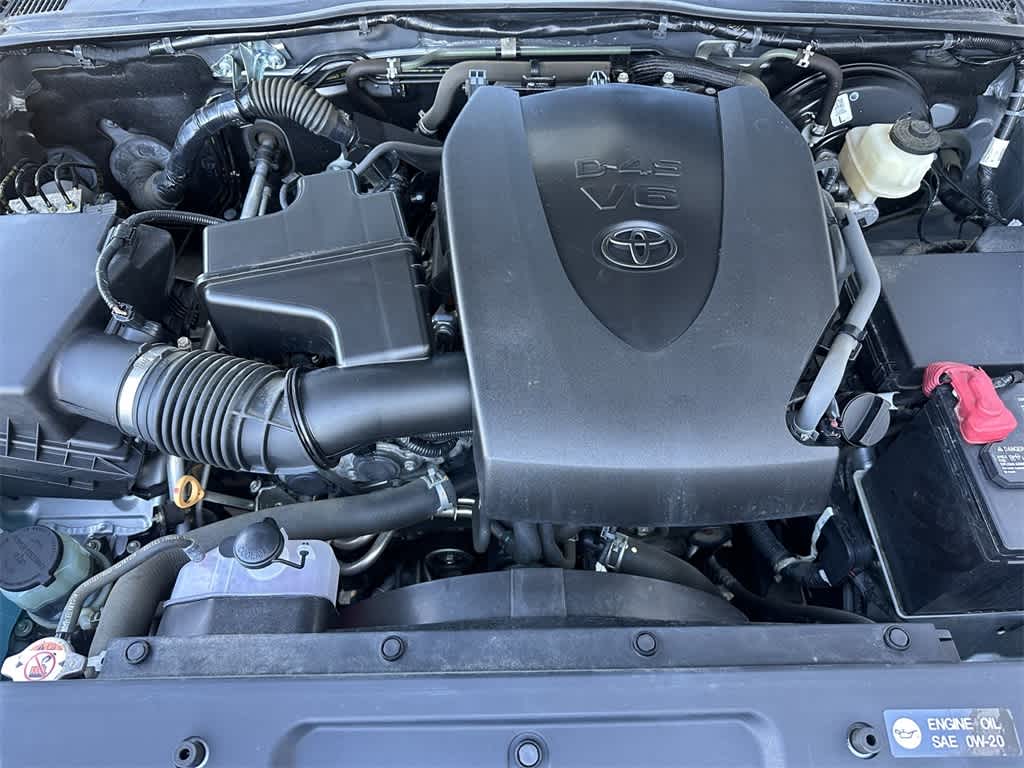 Thumbnail: 2018 Toyota Tacoma - 9