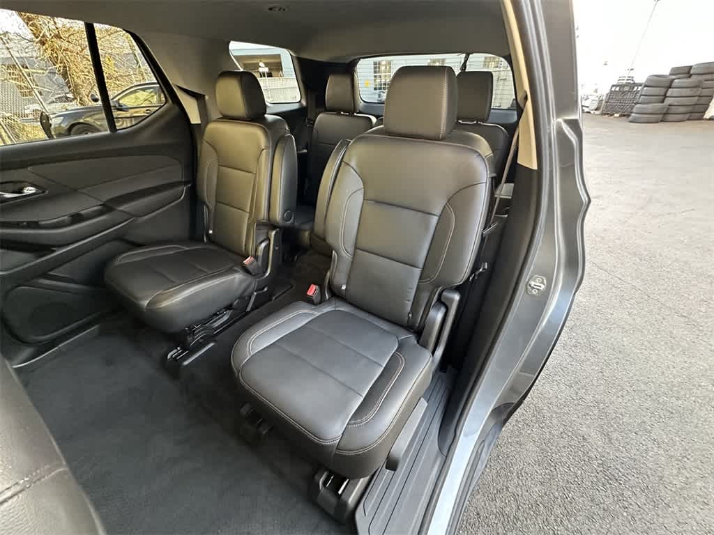 Thumbnail: 2020 Chevrolet Traverse - 13