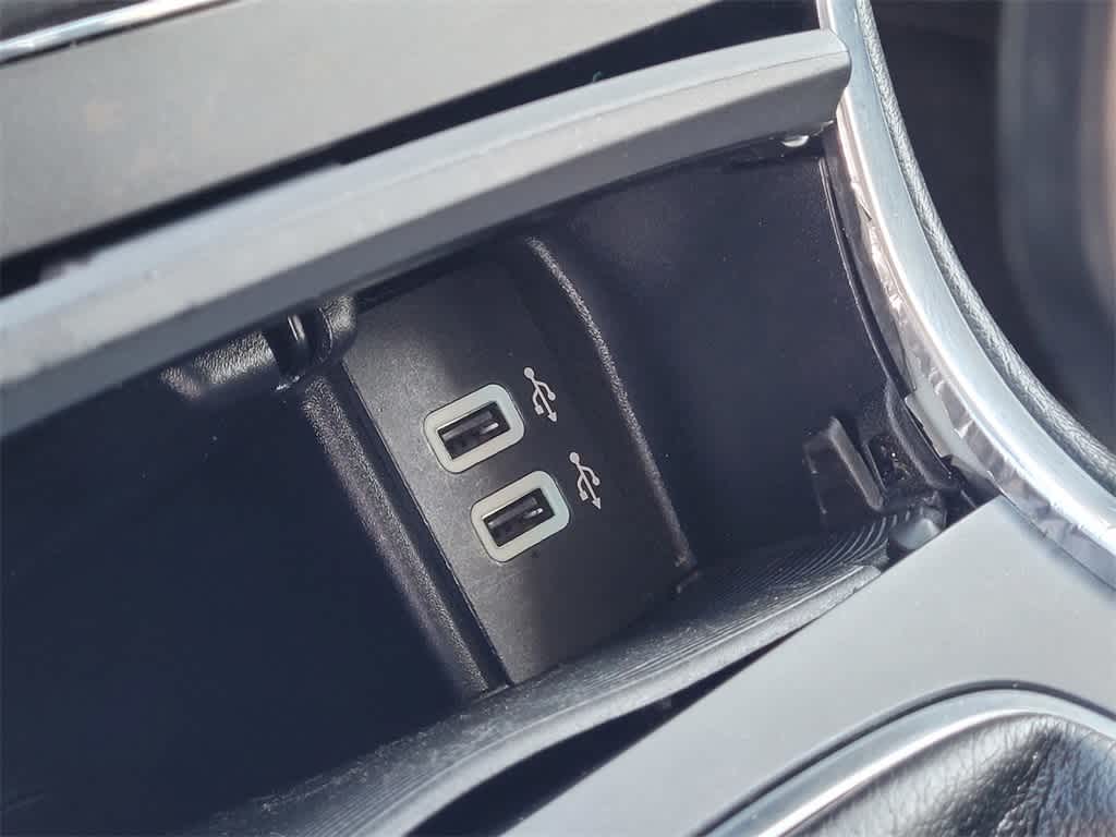 2017 Ford Edge Titanium 24