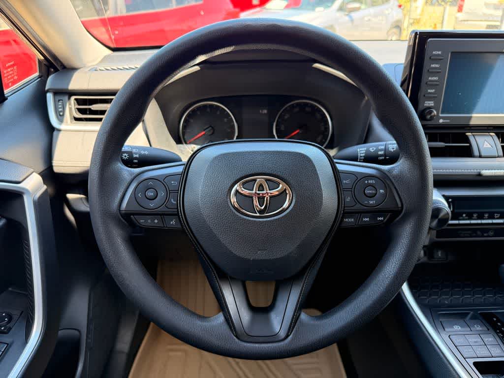 Thumbnail: 2020 Toyota RAV4 - 15