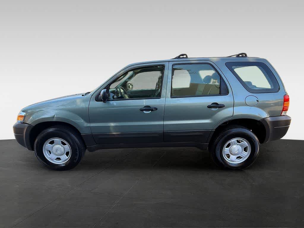 Thumbnail: 2005 Ford Escape - 2