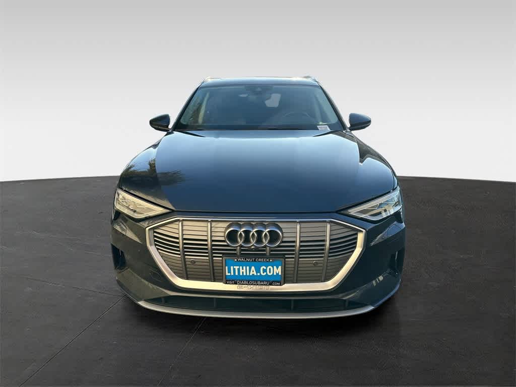 Thumbnail: 2019 Audi e-tron - 6