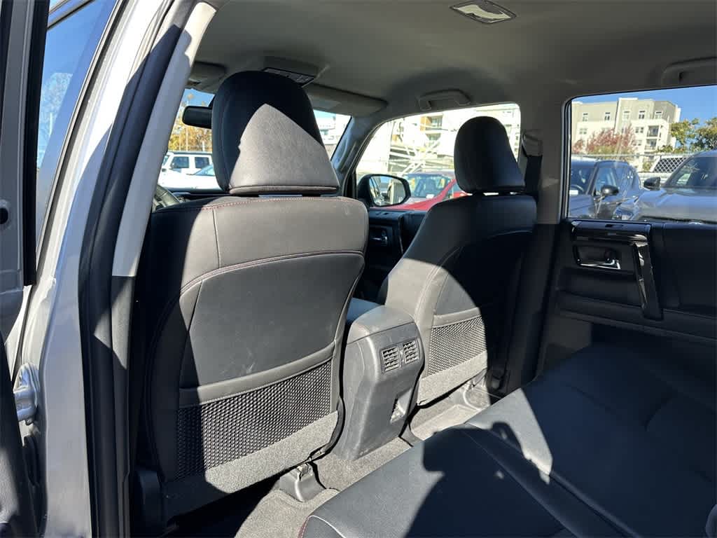 Thumbnail: 2024 Toyota 4Runner - 12