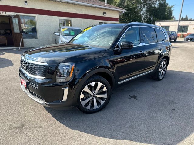 2022 Kia Telluride S's photo