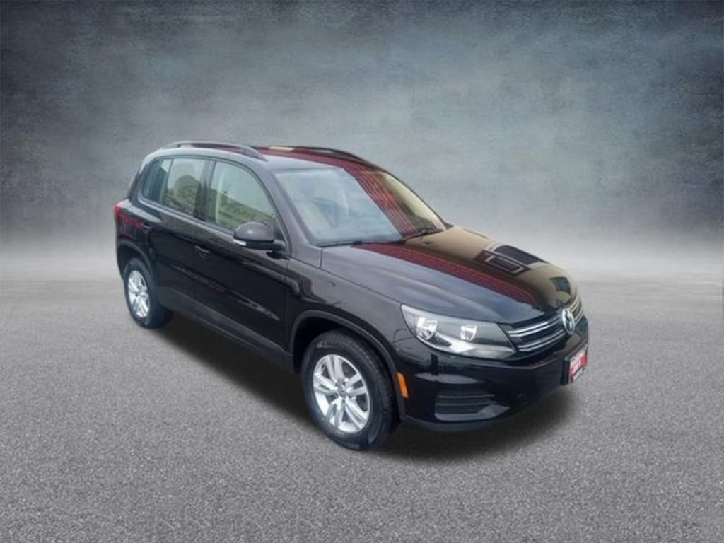 Used 2017 Volkswagen Tiguan 2.0T S 4MOTION SUV