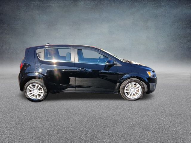 2012 Chevrolet Sonic LT photo 4