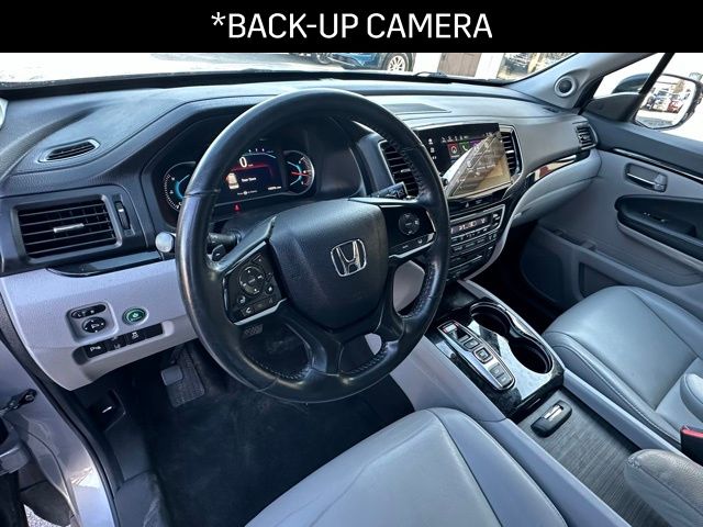 2022 Honda Pilot Touring photo 3