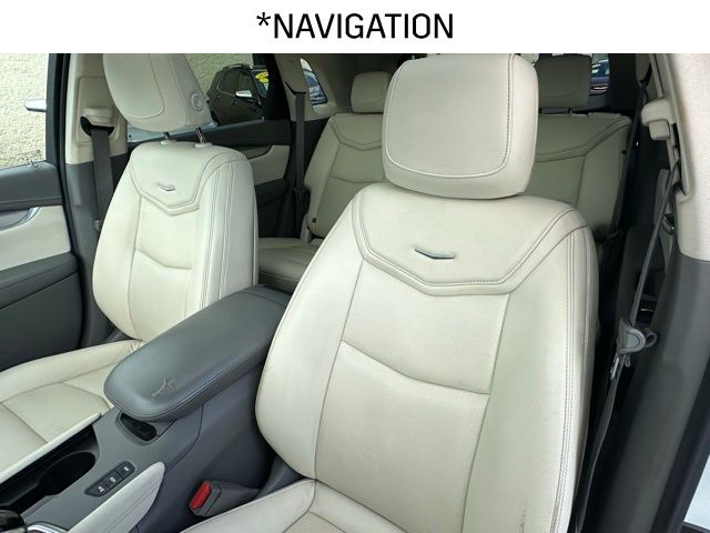 2019 Cadillac XT5 Luxury photo 2