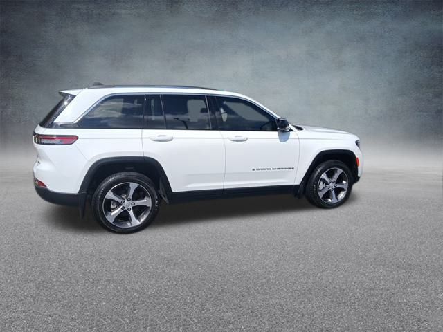 2023 Jeep Grand Cherokee Limited photo 4