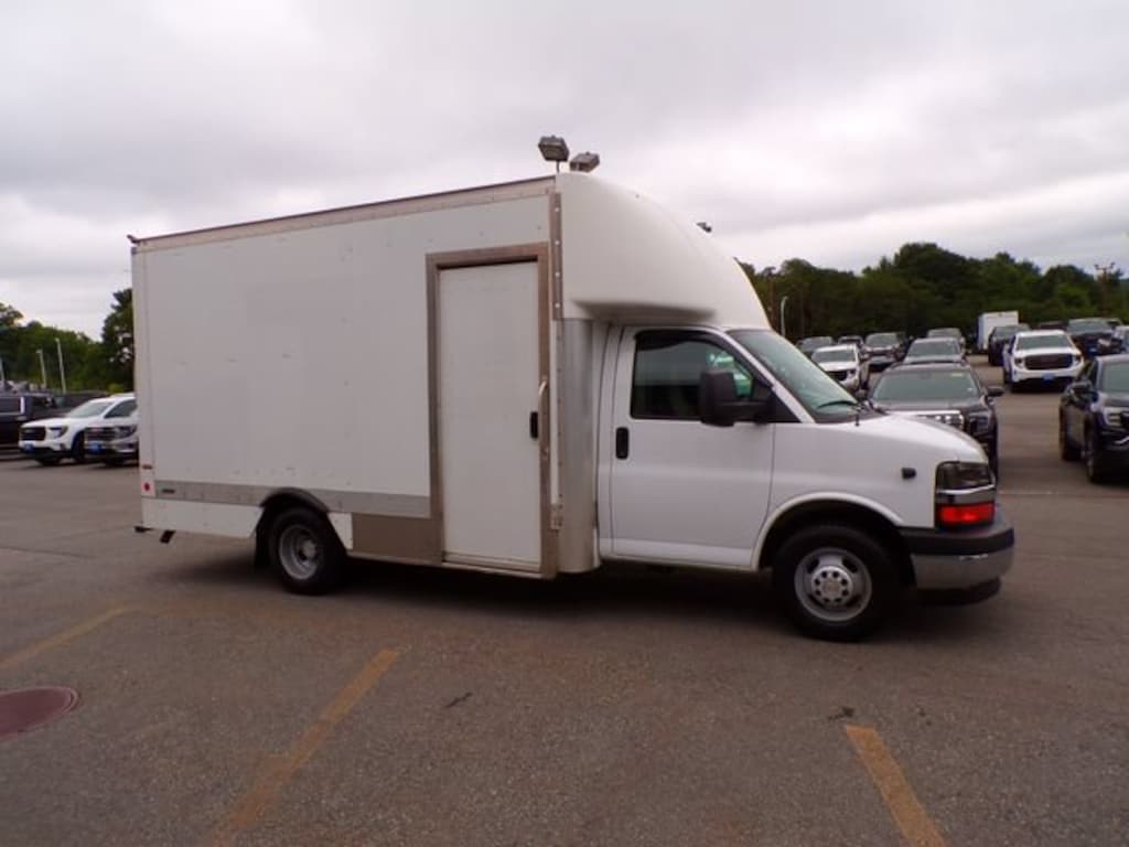 Used 2020 Chevrolet Express Cutaway 3500 4500 VAN 159 Cutaway Van