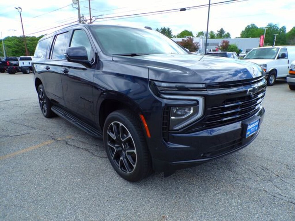 Used 2025 Chevrolet Suburban RST SUV
