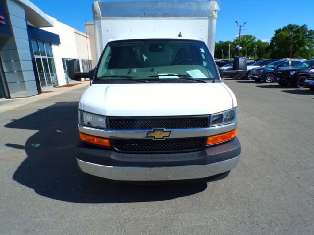 Used 2022 Chevrolet Express Cutaway 3500 VAN 159 Cutaway Van